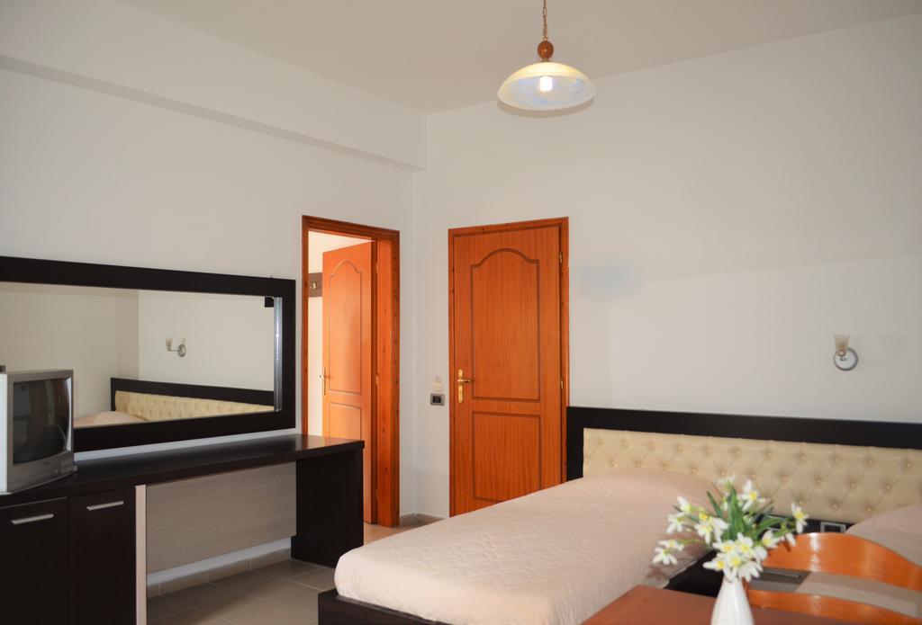 Jb Hotel Sarande Exterior photo