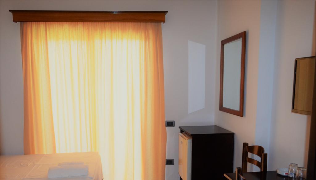 Jb Hotel Sarande Exterior photo