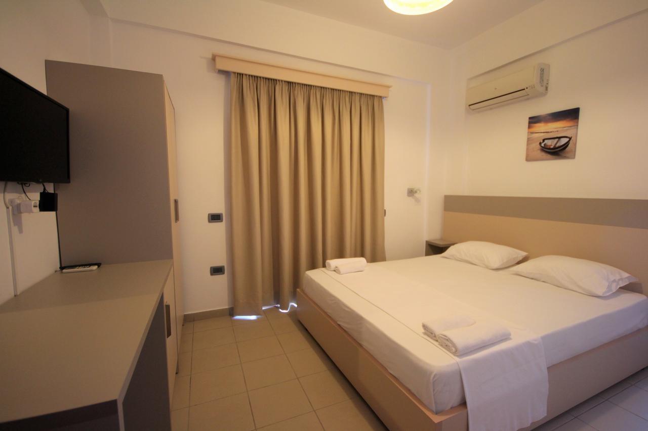 Jb Hotel Sarande Exterior photo